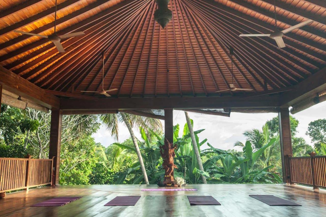 ウナワトゥナ Sri Yoga Shala Bed & Breakfast エクステリア 写真