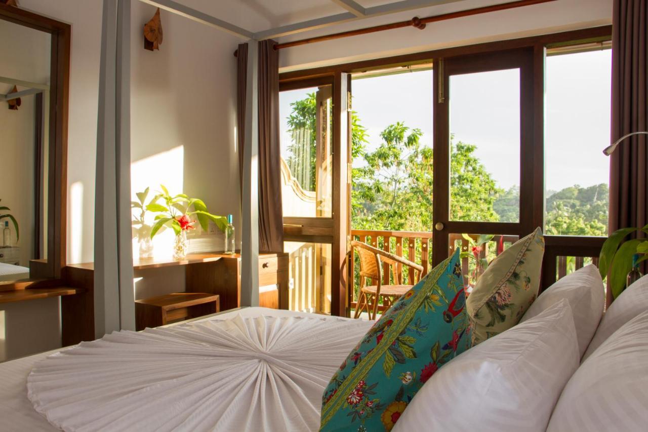 ウナワトゥナ Sri Yoga Shala Bed & Breakfast エクステリア 写真